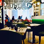 Hotel Logis Hotel-restaurant Le Fontarabie