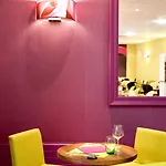 Hotel Logis Hotel-restaurant Le Fontarabie