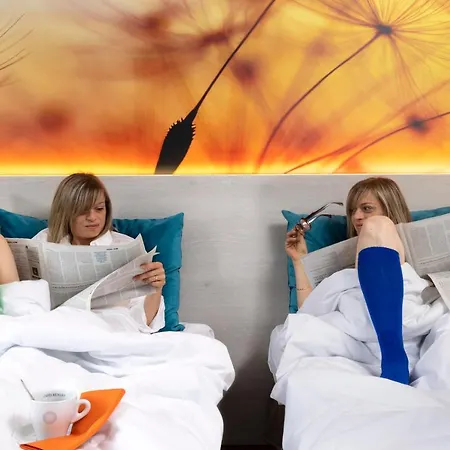 Otel Logis Hotel-restaurant Le Fontarabie 3*