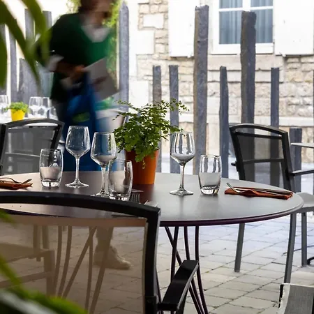 Logis Hotel-restaurant Le Fontarabie 3*