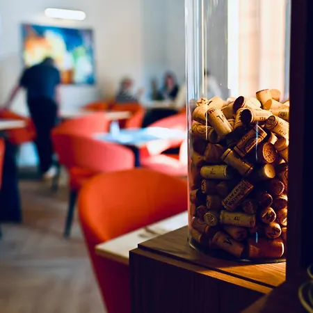 Otel Logis Hotel-restaurant Le Fontarabie 3*