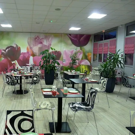 Logis Hotel-restaurant Le Fontarabie 3*