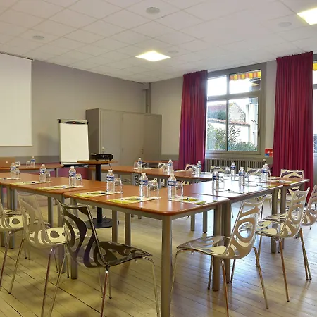 酒店 Logis Hotel-restaurant Le Fontarabie 丰特奈勒孔特