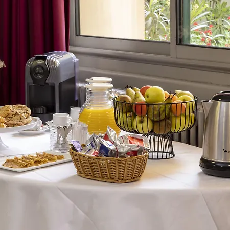 Logis Hotel-restaurant Le Fontarabie Otel 3*