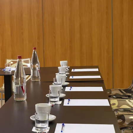 酒店 Logis Hotel-restaurant Le Fontarabie