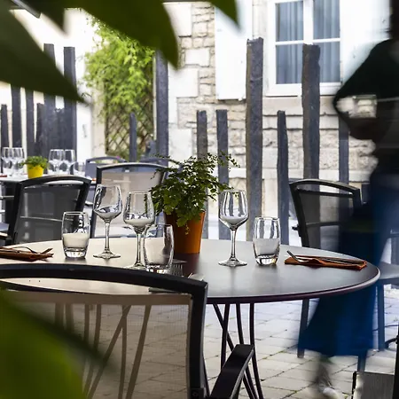 酒店 Logis Hotel-restaurant Le Fontarabie 3*