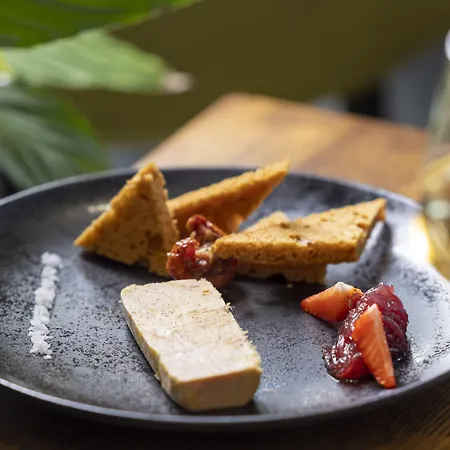 Logis Hotel-restaurant Le Fontarabie