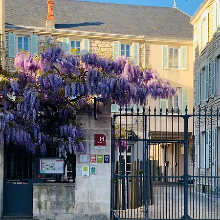 Logis Hotel-restaurant Le Fontarabie Otel