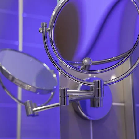 Logis Hotel-restaurant Le Fontarabie 丰特奈勒孔特