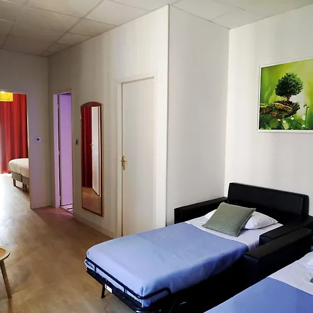 Hotel Logis Hotel-restaurant Le Fontarabie 3*
