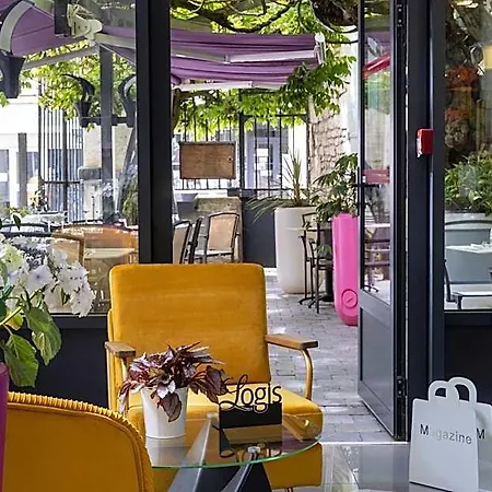 Logis Hotel-restaurant Le Fontarabie 酒店 丰特奈勒孔特