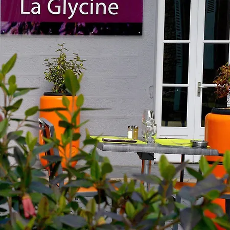 Logis Hotel-restaurant Le Fontarabie 酒店 丰特奈勒孔特