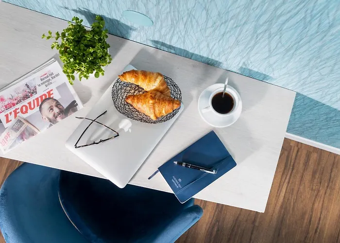 Hotel Logis Hotel-restaurant Le Fontarabie