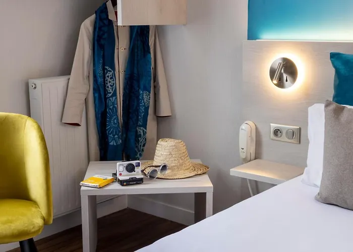 Hotel Logis Hotel-restaurant Le Fontarabie