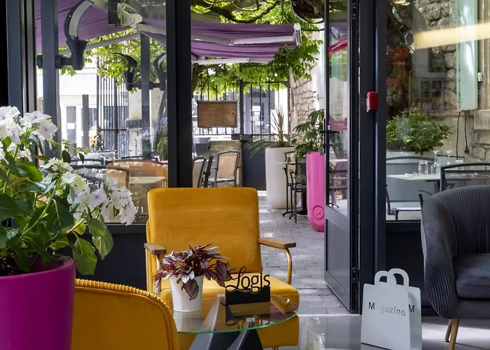 Hotel Logis Hotel-restaurant Le Fontarabie 3*