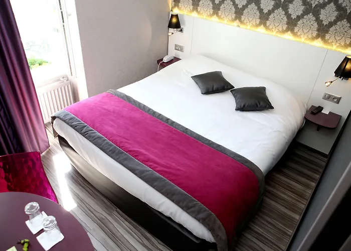 Hotel Logis Hotel-restaurant Le Fontarabie 3*