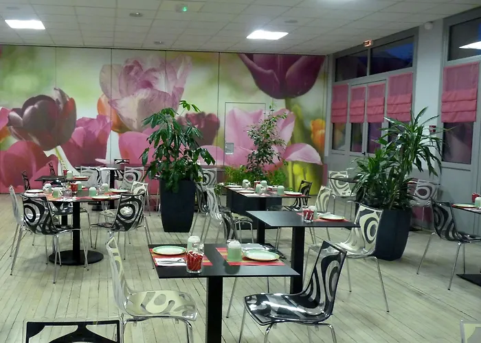 Logis Hotel-restaurant Le Fontarabie 3*