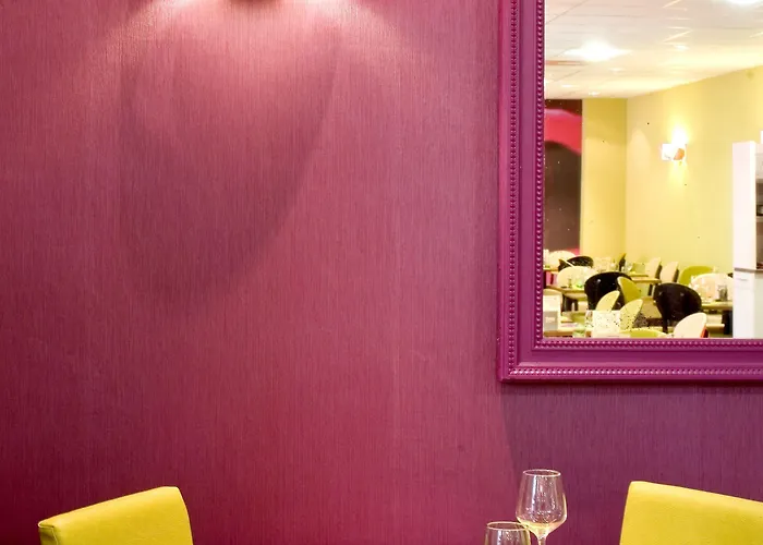 Hotel Logis Hotel-restaurant Le Fontarabie