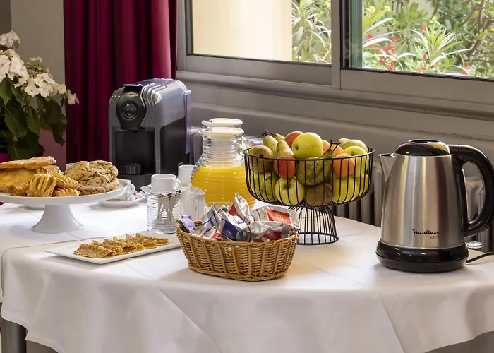 Logis Hotel-restaurant Le Fontarabie Hotel 3*