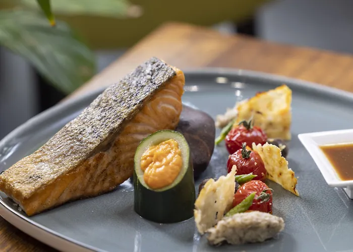 Hotel Logis Hotel-restaurant Le Fontarabie