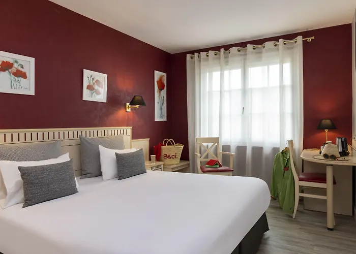 Logis Hotel-restaurant Le Fontarabie 3*