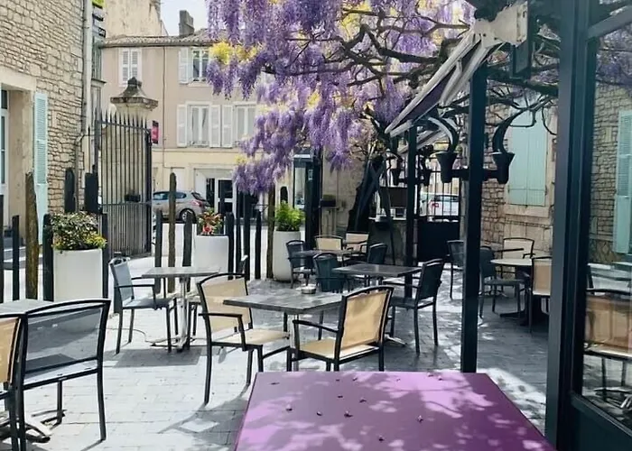 Hotel Logis Hotel-restaurant Le Fontarabie Fontenay-le-Comte