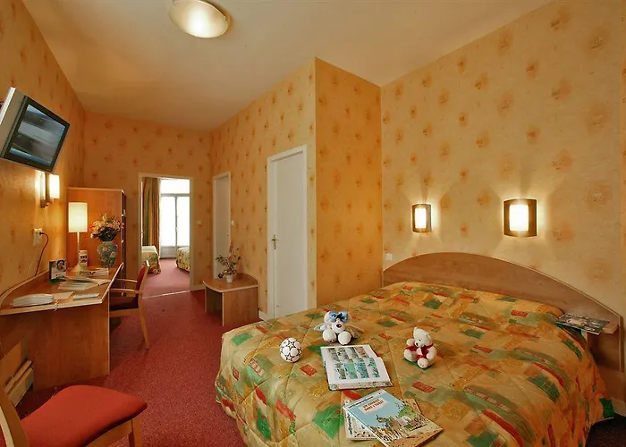 Logis Hotel-restaurant Le Fontarabie Hotel 3*